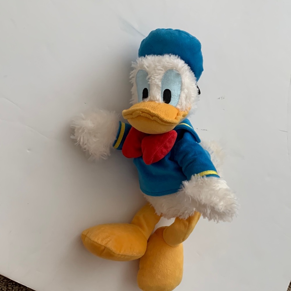 Disney’s Donald Duck, plush 15 inches excellent shape